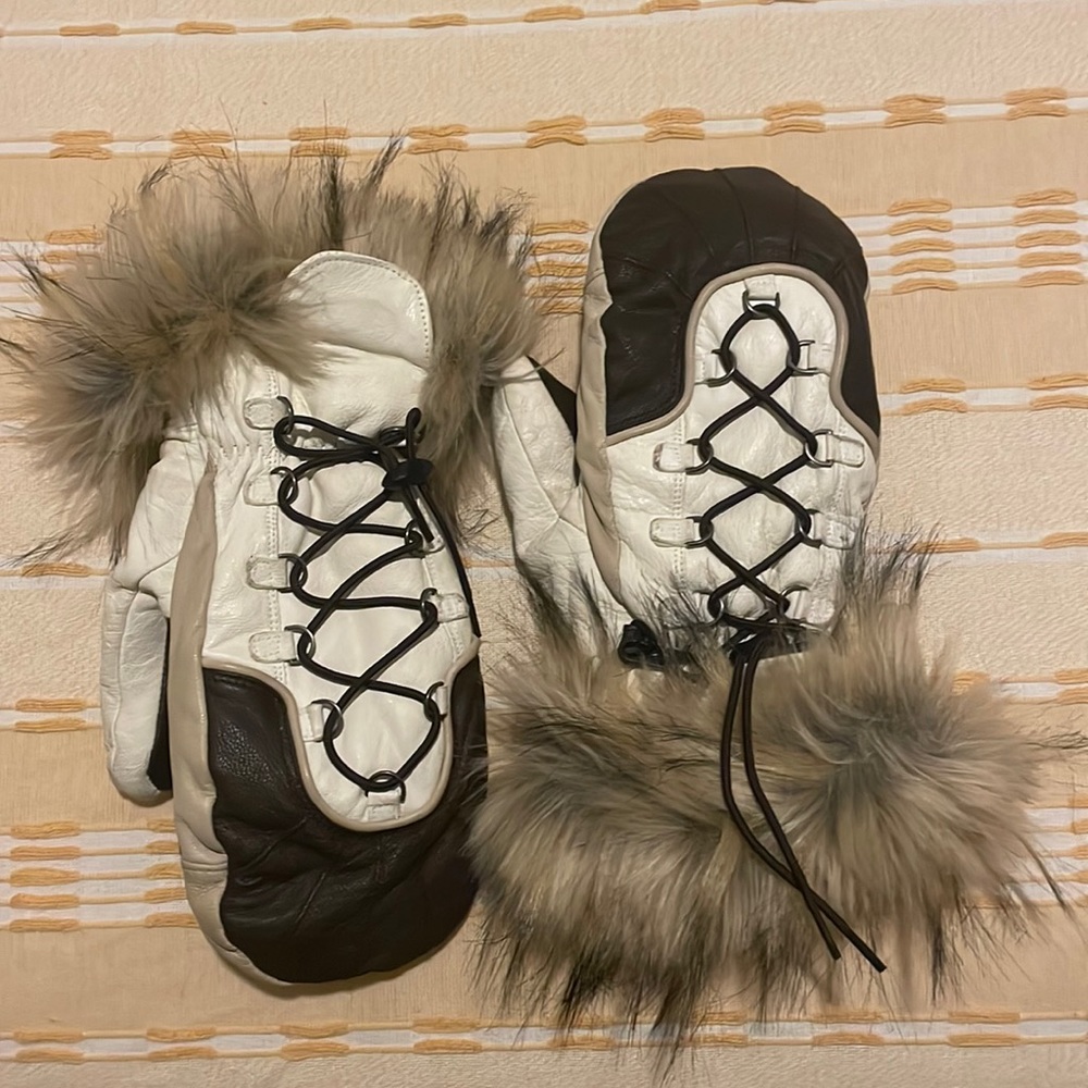 Bliss for Women mittens by LEVEL